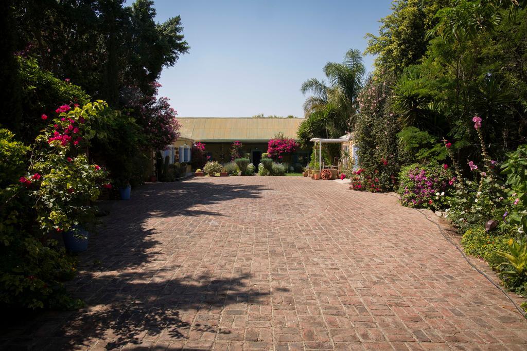 Somerset Stables Graaff-Reinet 외부 사진